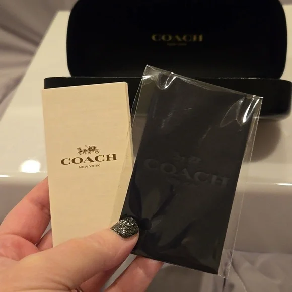 Coach Blue Transparent Sunglasses brand new in case - Picture 12 of 14